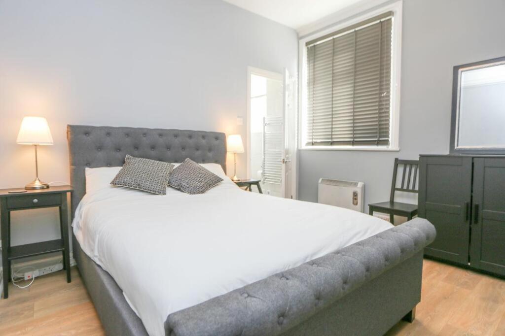 Southsea Historic Gem - Elegant Apartments Портцмаус Экстерьер фото
