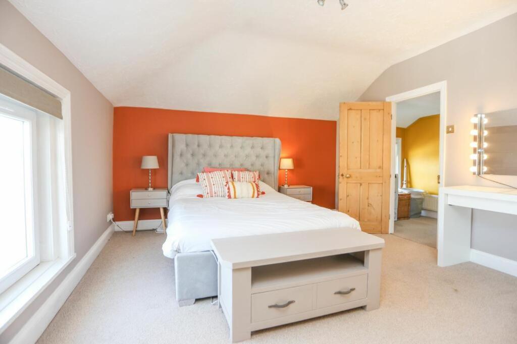 Southsea Historic Gem - Elegant Apartments Портцмаус Экстерьер фото